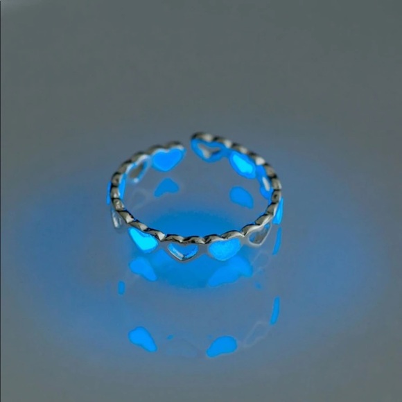 Gorgeous Glowing Blue Heart trendy silver cuff ring 1 pc glows in the dark! - Picture 2 of 3